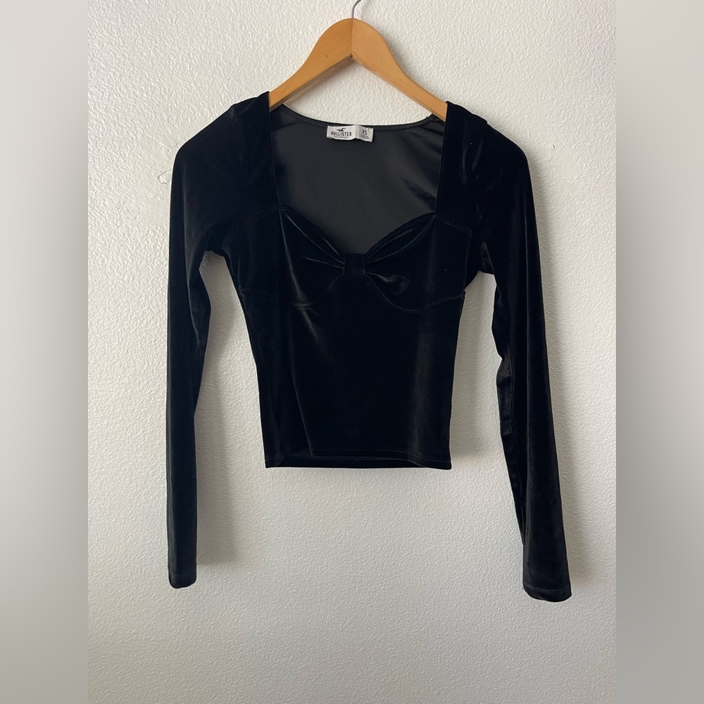 Hollister Black Velvet Long Sleeve Sweatheart Crop Top Vampy Goth Romantic Sz XS